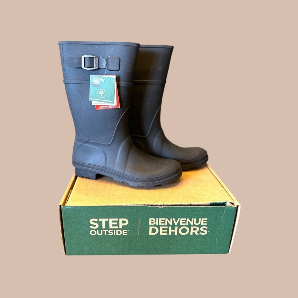 Kamik NWB size‎ 6 womens Raindrops matte black waterproof boots made in Canada